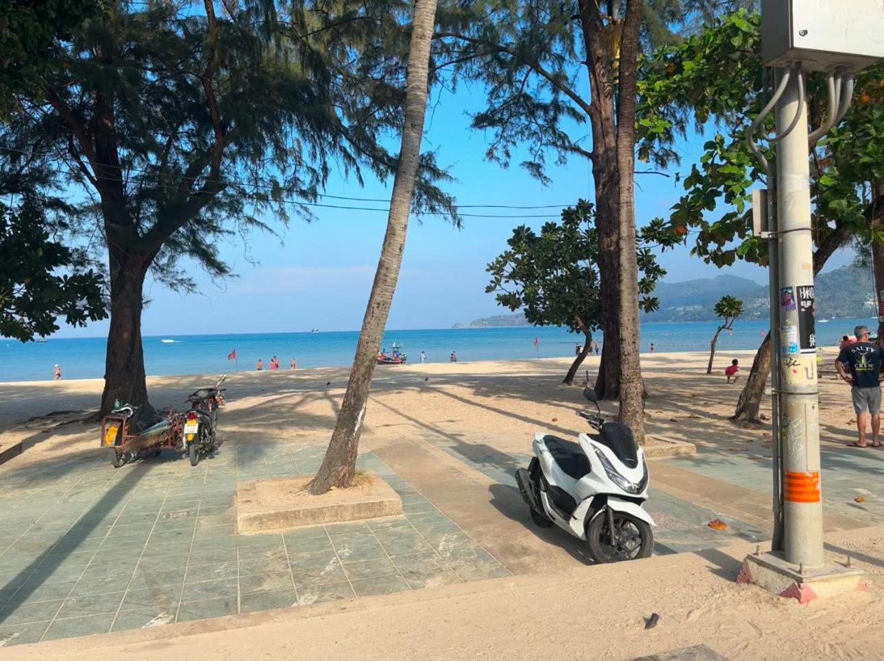 The Taksim Patong Beach Hotel エクステリア 写真